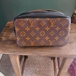 Louis Vuitton Vintage Boho Bag.  Wear As A Fanny Pack Or As A Sling Across Body